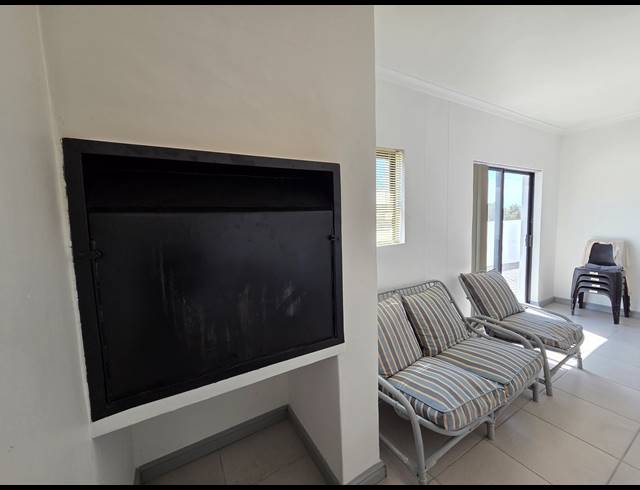 4 BEDROOM HOUSE FOR SALE IN HARBOUR LIGHTS